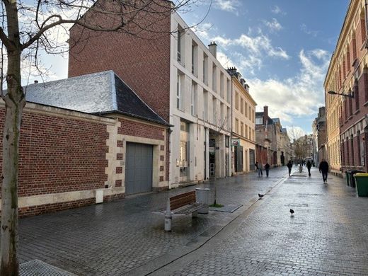 Office in Amiens, Somme