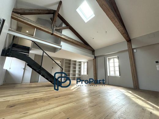 ﺷﻘﺔ ﻓﻲ Clermont-Ferrand, Puy-de-Dôme