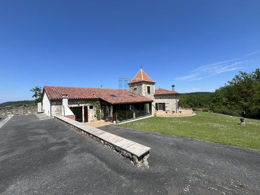 Casa di lusso a Villeneuve-sur-Lot, Lot-et-Garonne