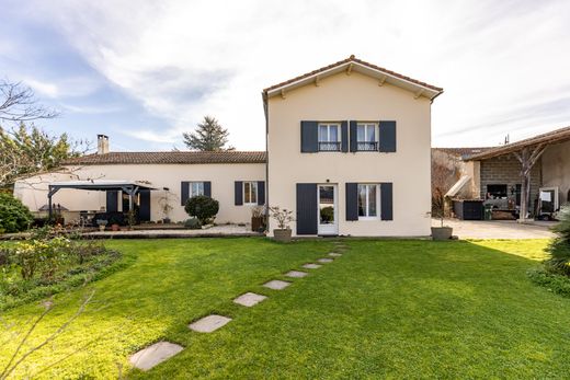 Casa di lusso a Prignac-en-Médoc, Gironda