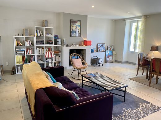 Casa di lusso a Saint-Palais-sur-Mer, Charente-Maritime