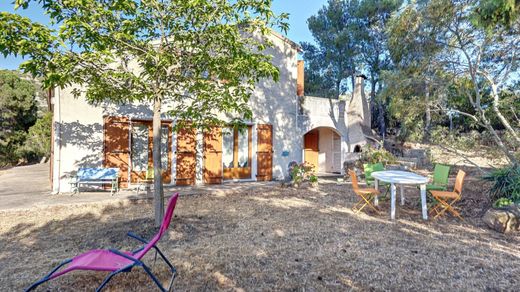 Maison de luxe à Sotta, Corse-du-Sud