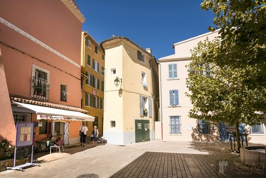 호화 저택 / Ollioules, Var