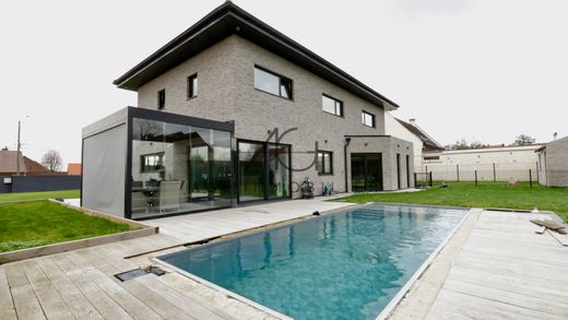 Элитный дом, Wattrelos, North