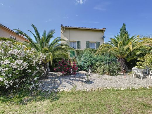 Villa la Roca d'Albera, Pyrénées-Orientales