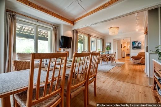 Luxe woning in Assas, Hérault