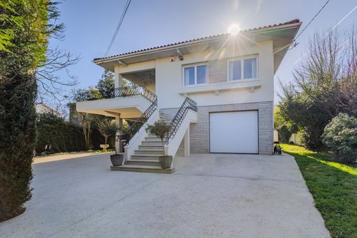 Luxury home in Caudéran, Gironde