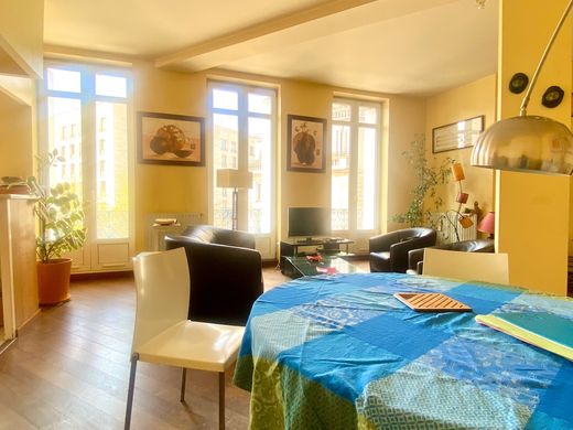 Apartment in Bordeaux, Gironde
