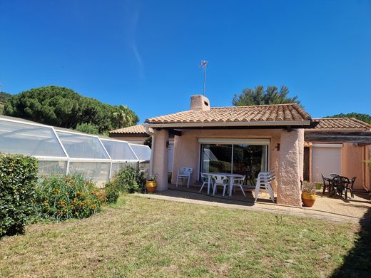 منزل ﻓﻲ Le Cap d'Agde, Hérault