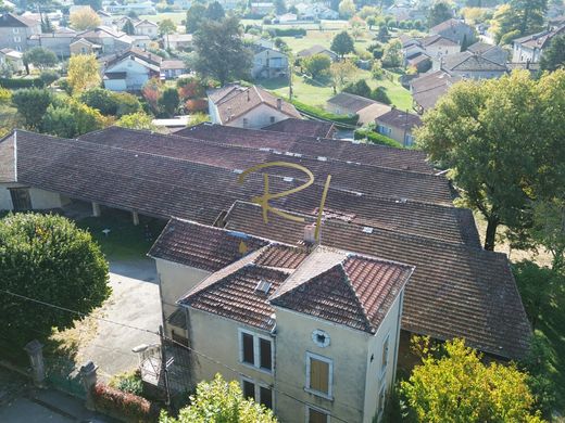 منزل ﻓﻲ Ruoms, Ardèche