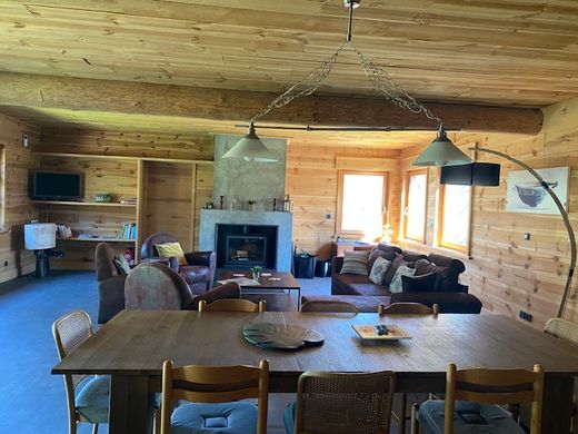 منزل ﻓﻲ Le Chambon-sur-Lignon, Haute-Loire