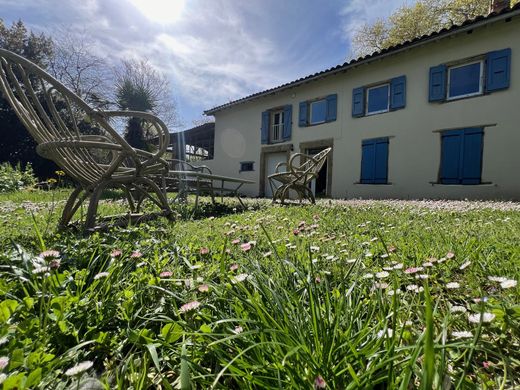Casa di lusso a Beauteville, Alta Garonna