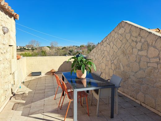 Luxury home in Arles, Bouches-du-Rhône