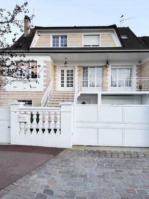 Luxury home in Le Blanc-Mesnil, Seine-Saint-Denis