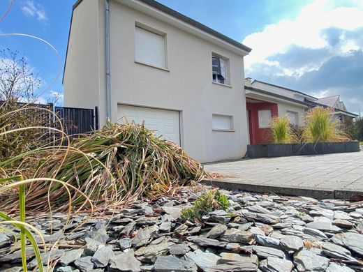 豪宅  Roussy-le-Village, Moselle