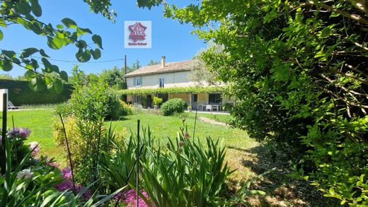 Villa à Suze-la-Rousse, Drôme