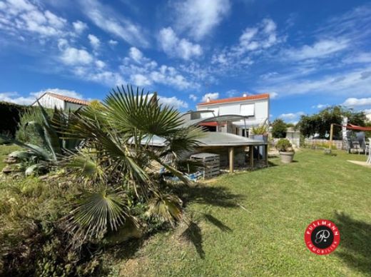 Casa di lusso a Les Sables-d'Olonne, Vandea