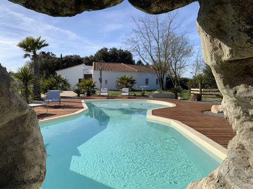 Casa di lusso a Uzès, Gard