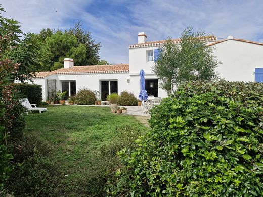 호화 저택 / La Guérinière, Vendée