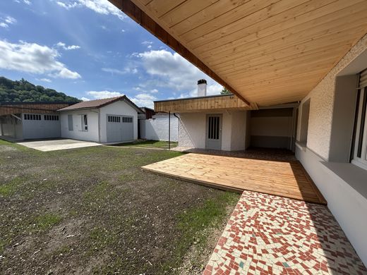 Luxury home in Jurançon, Pyrénées-Atlantiques