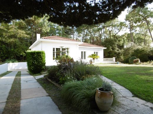 Luxus-Haus in Saint-Jean-de-Monts, Vendée