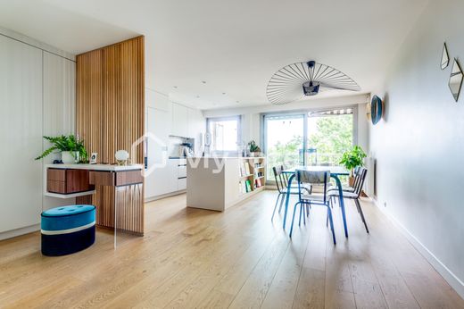 Appartamento a Montmartre, Abbesses, Grandes-Carrières, Parigi