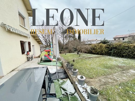 Luxury home in Lucenay, Rhône