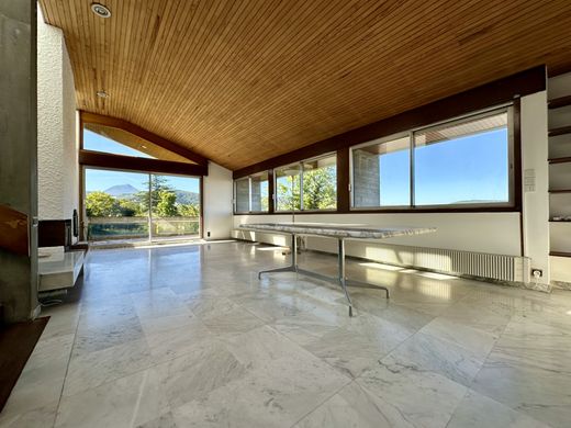 ‏בתי יוקרה ב  Clermont-Ferrand, Puy-de-Dôme