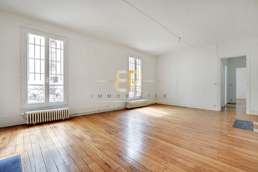 Appartamento a Buttes-Chaumont, Villette, Bas Belleville, Parigi