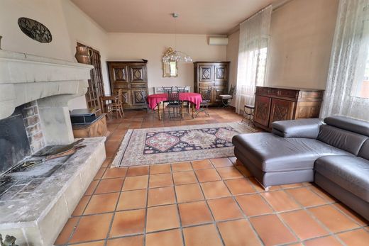 Villa in Clermont-l'Hérault, Hérault