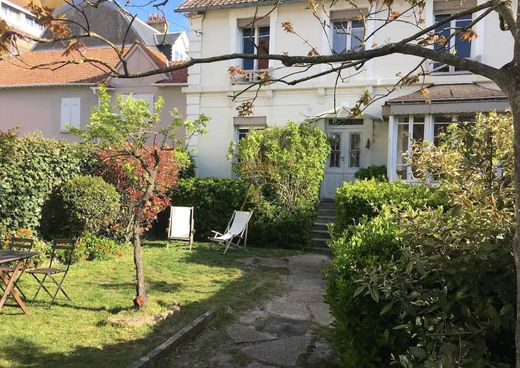 Villa in Le Touquet-Paris-Plage, Pas-de-Calais