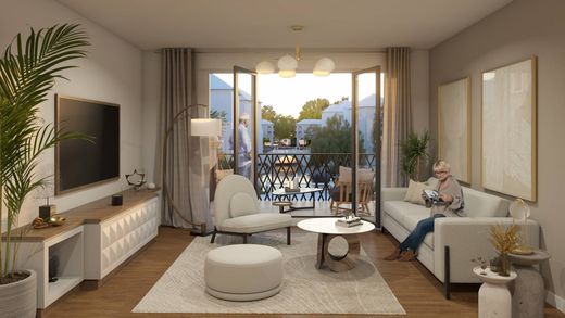 Apartment in Le Plessis-Robinson, Hauts-de-Seine