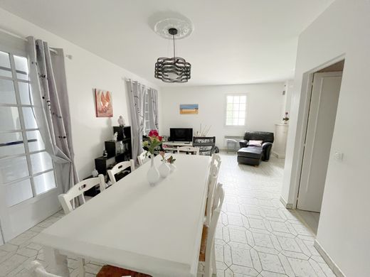 Luxury home in Royan, Charente-Maritime