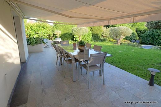 豪宅  Prévessin-Moëns, Ain