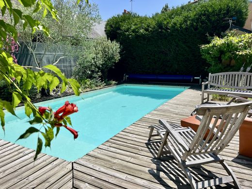 Πολυτελή κατοικία σε La Roche-sur-Yon, Vendée