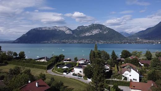 Sevrier, Haute-Savoieの土地