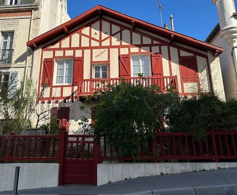 Apartment / Etagenwohnung in Biarritz, Pyrénées-Atlantiques