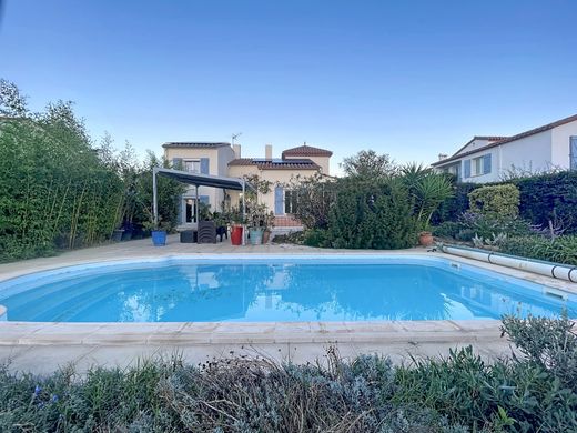 Casa de luxo - la Roca d'Albera, Pirineus Orientais