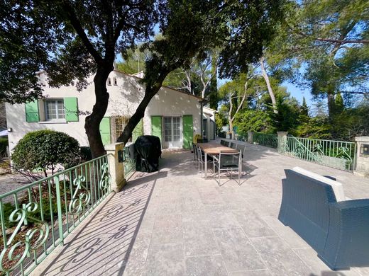 Элитный дом, Ним, Gard