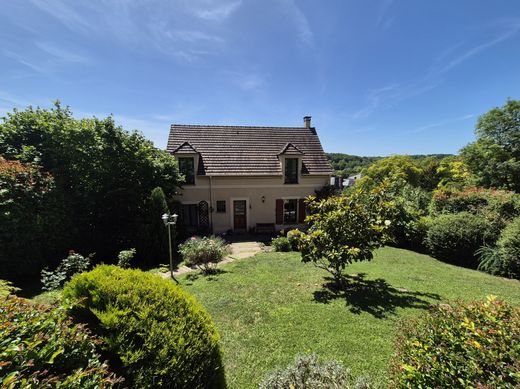 Luxury home in Septeuil, Yvelines