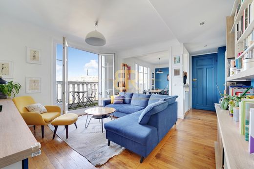 Apartment in Motte-Picquet, Commerce, Necker, Paris