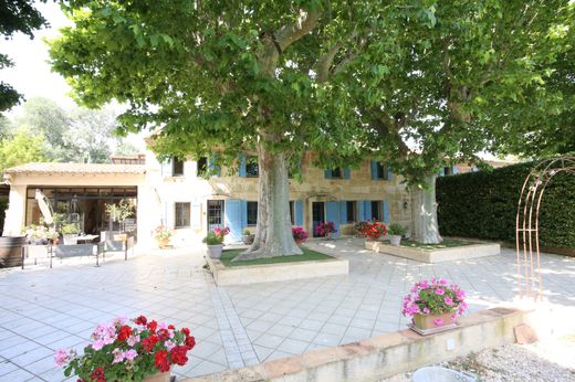 Villa in Saint-Laurent-d'Aigouze, Gard