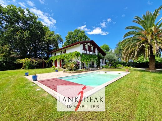 Luxury home in Ustaritz, Pyrénées-Atlantiques