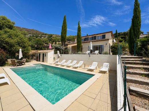 Luxury home in La Londe-les-Maures, Var