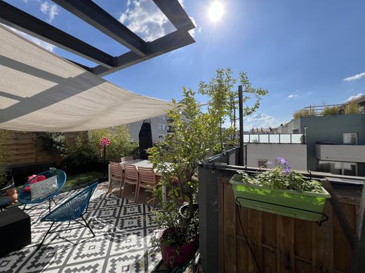 Apartment in Villeurbanne, Rhône
