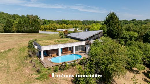 Luxury home in Bouliac, Gironde