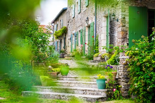 Элитный дом, Niort, Deux-Sèvres