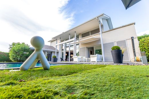 ‏בתי יוקרה ב  Idron, Pyrénées-Atlantiques