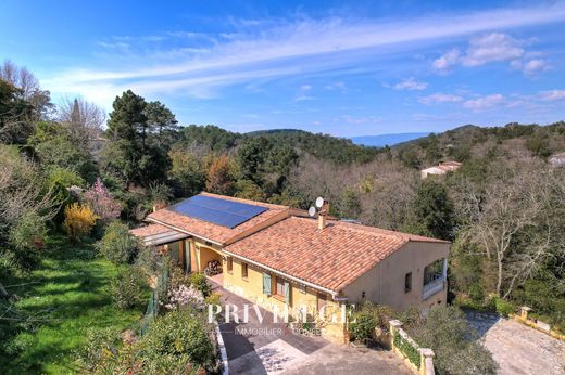 Villa in Les Adrets-de-l'Estérel, Var