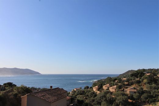 Villa à Casaglione, Corse-du-Sud